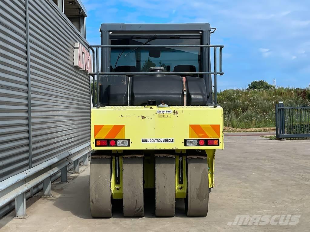 Ammann AP 240 Kumipyöräjyrät