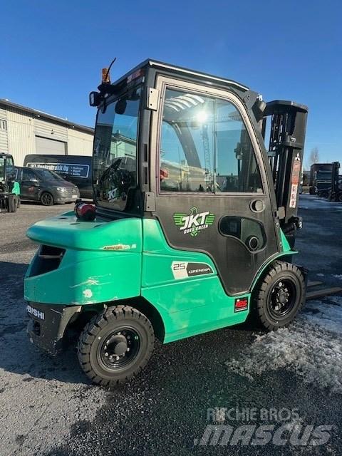 Mitsubishi FD25N3 Dieseltrukit