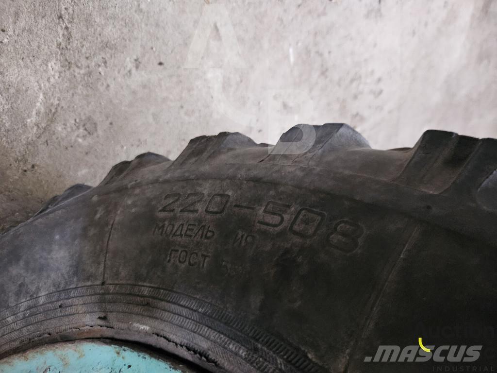 Belarus MTZ 80L Traktorit