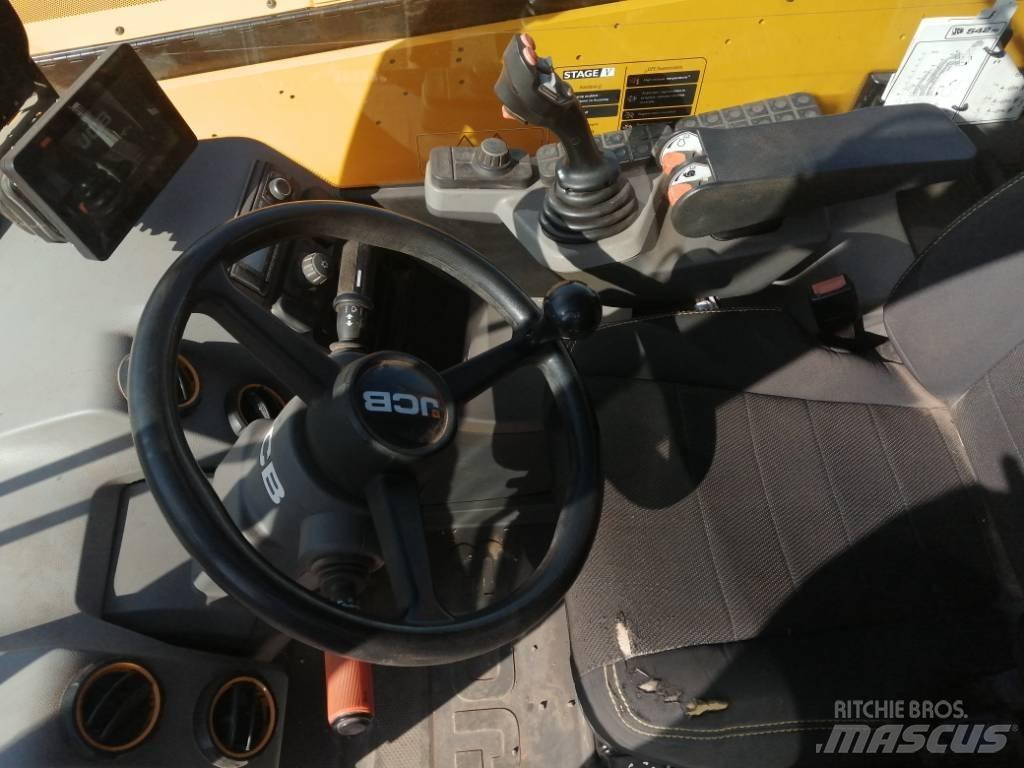 JCB 542-70 Maatalouskurottajat