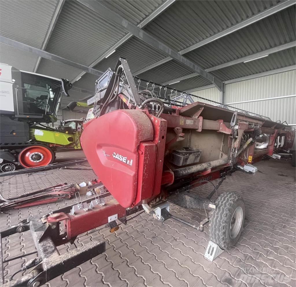 Case IH 8250 ASF Leikkuupuimurit