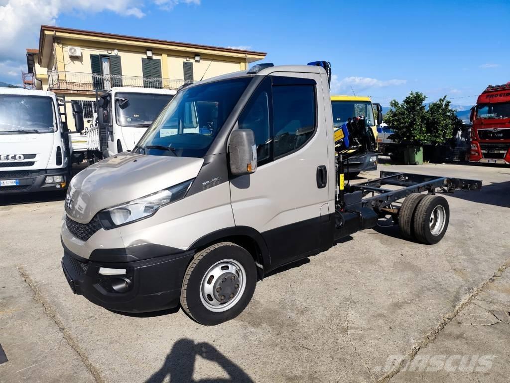 Iveco Daily 35-130 Nosturiautot