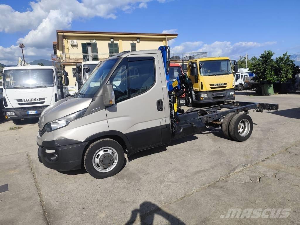 Iveco Daily 35-130 Nosturiautot