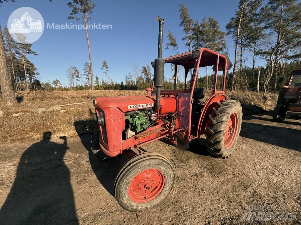 Volvo BM 320 Traktorit