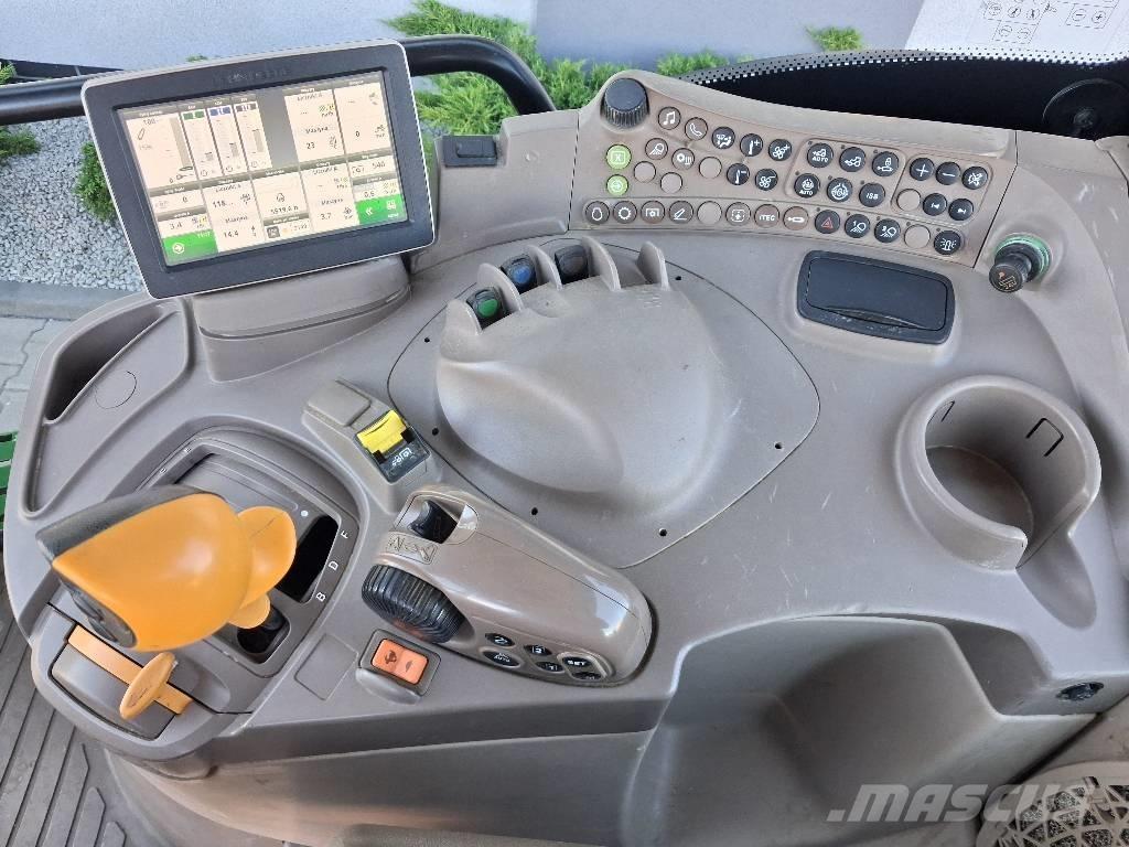 John Deere 6110 R Traktorit