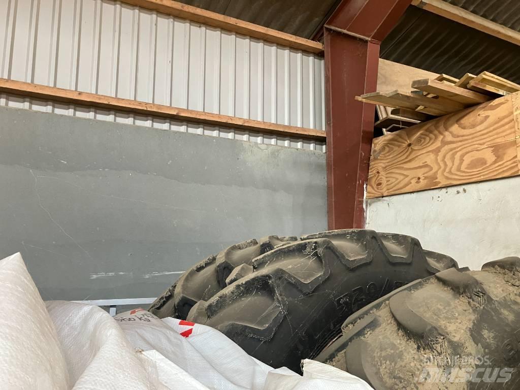  Ukent 520/85R50 Renkaat ja vanteet