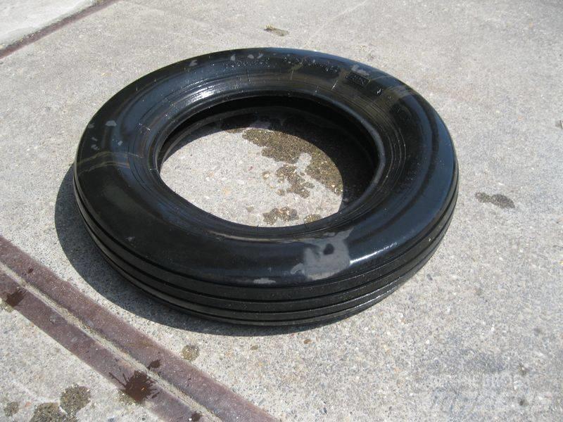 Pirelli 6.00-16 band Renkaat ja vanteet