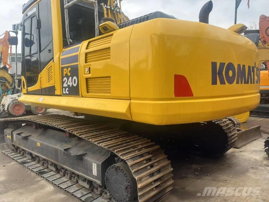 Komatsu PC 240 LC Telakaivukoneet