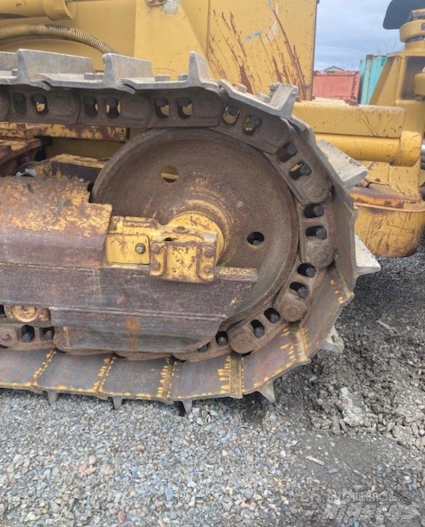 CAT D 5 C Telaketjupuskutraktorit
