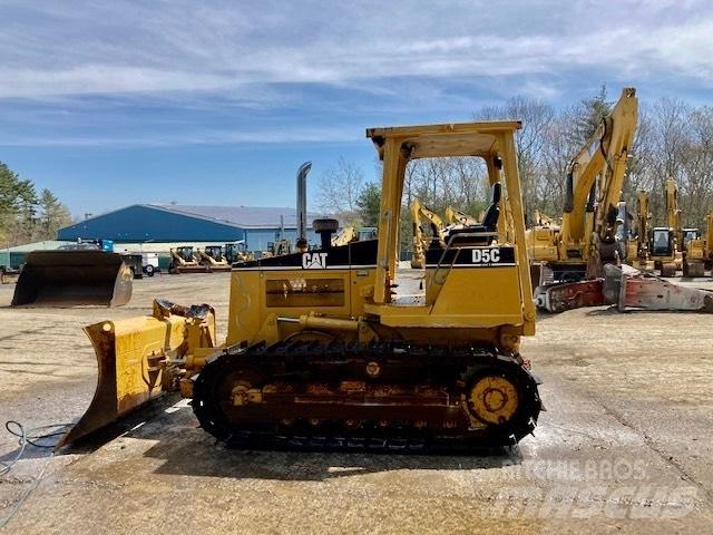 CAT D 5 C Telaketjupuskutraktorit