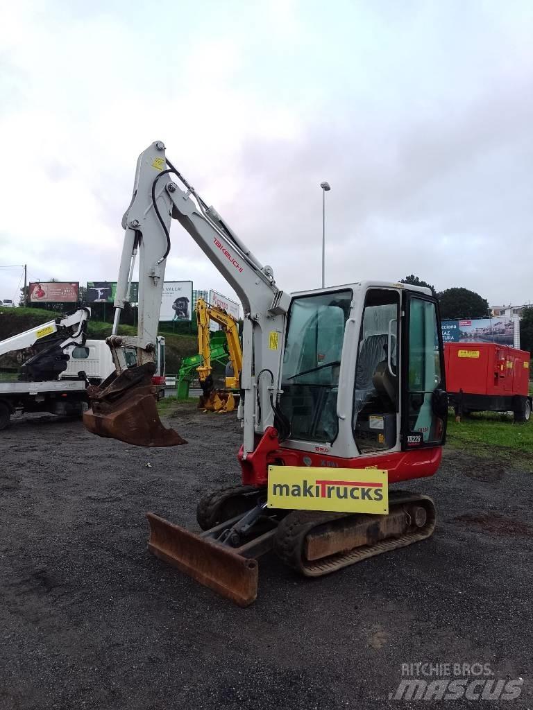 Takeuchi TB228 Minikaivukoneet < 7t