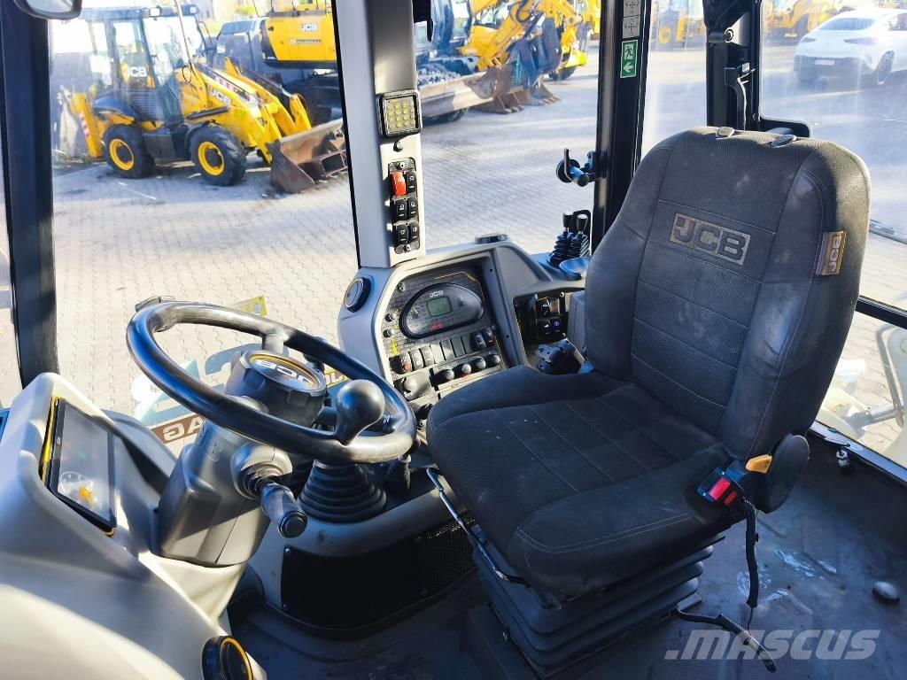 JCB 3CX Compact Kaivurikuormaajat