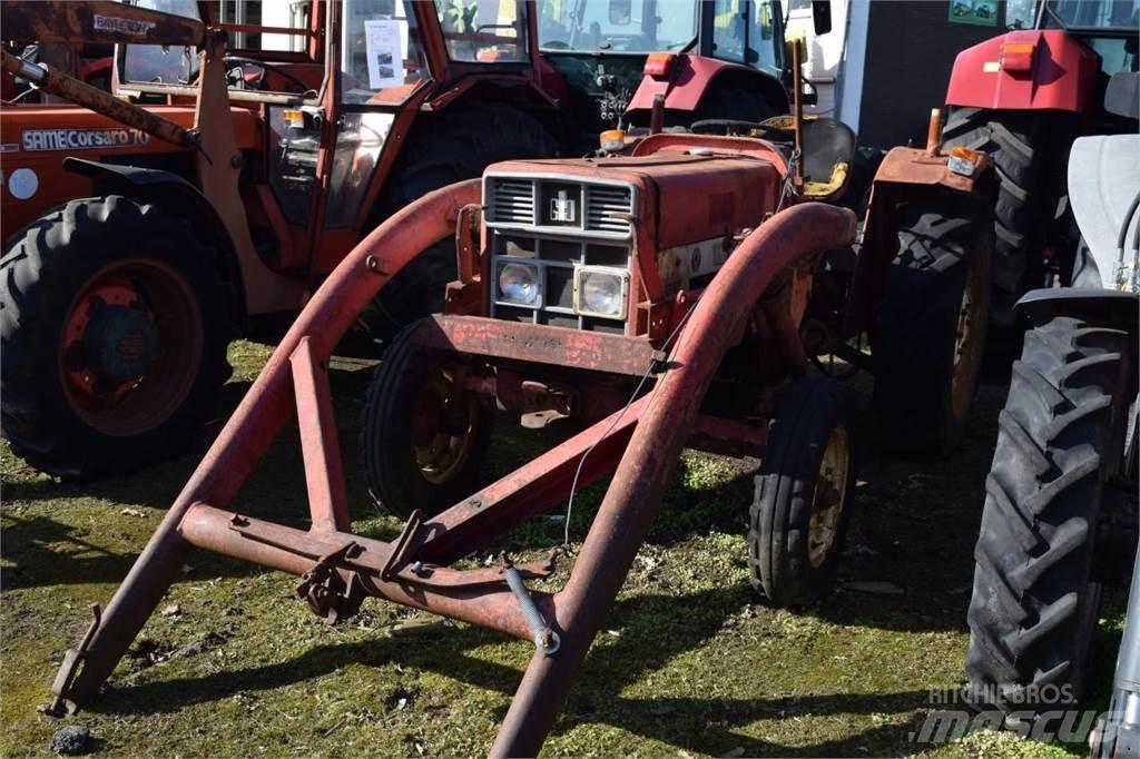Case IH 383 Traktorit