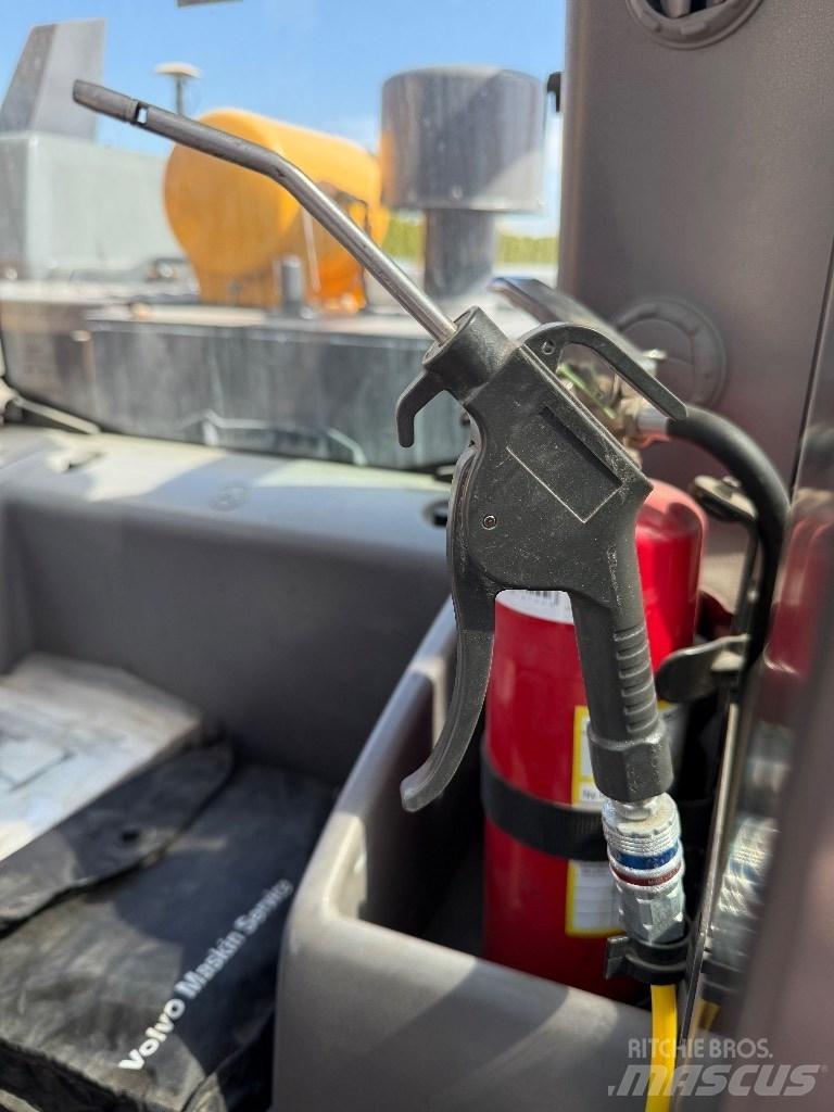 Volvo EC 220 EL Telakaivukoneet