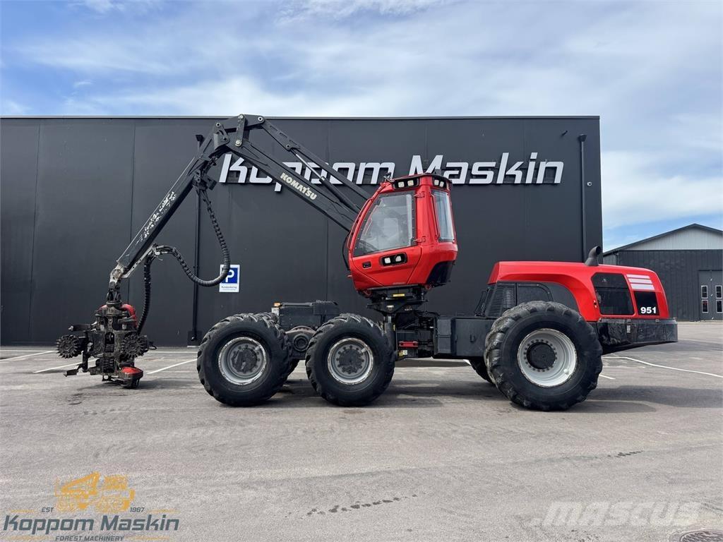 Komatsu 951 Harvesterit
