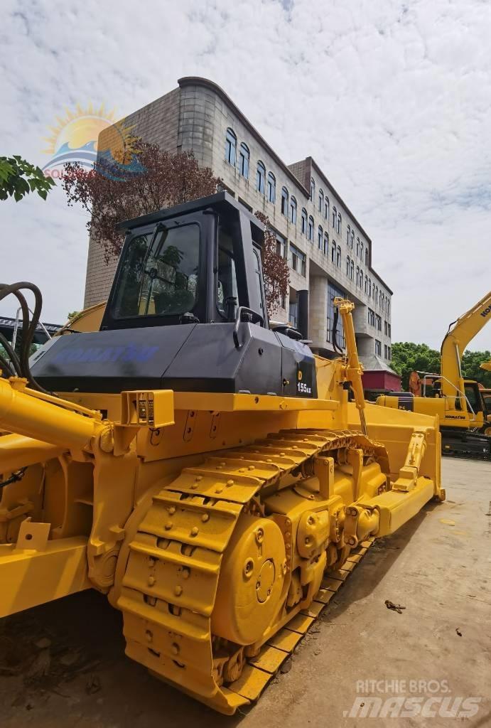 Komatsu D 155 AX Telaketjupuskutraktorit