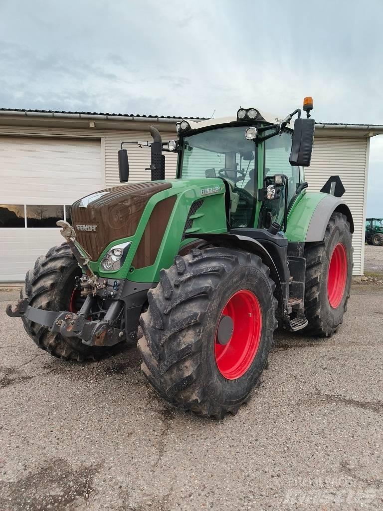 Fendt 828 Vario Traktorit