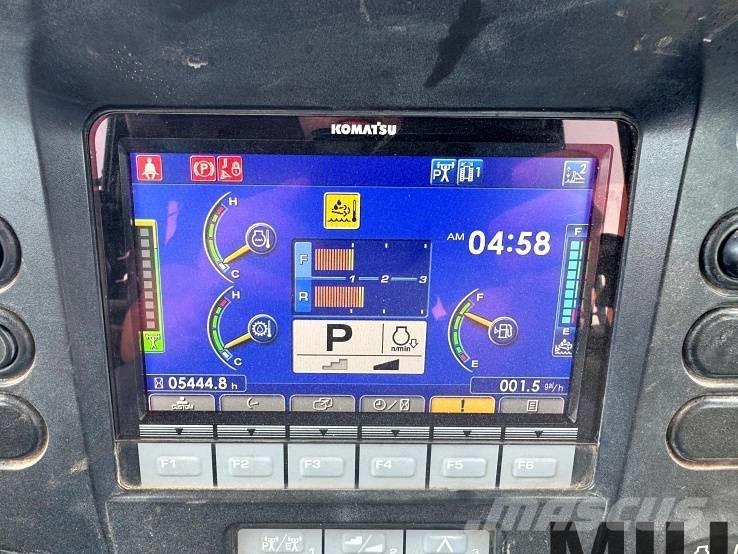 Komatsu D 61 PXi-24 Telaketjupuskutraktorit