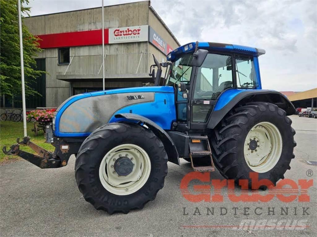 Valtra T 140 Traktorit
