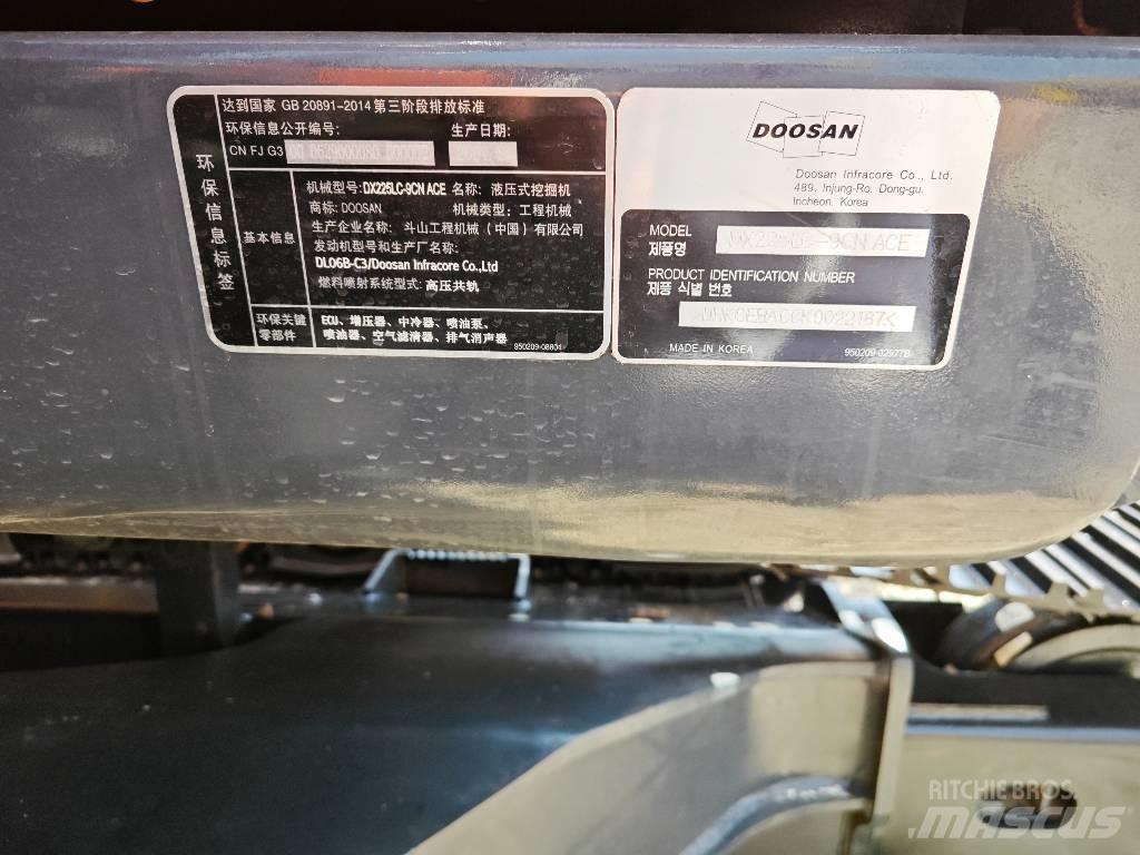 Doosan 225 LC Telakaivukoneet