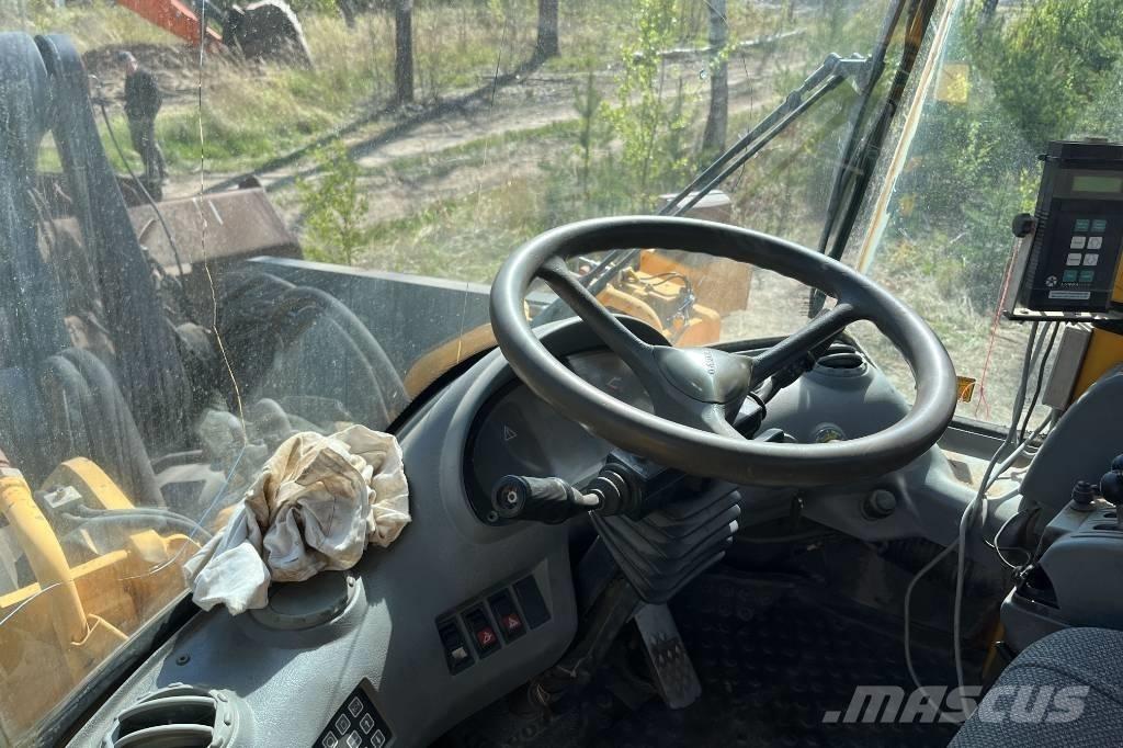 Volvo L 220 Pyöräkuormaajat