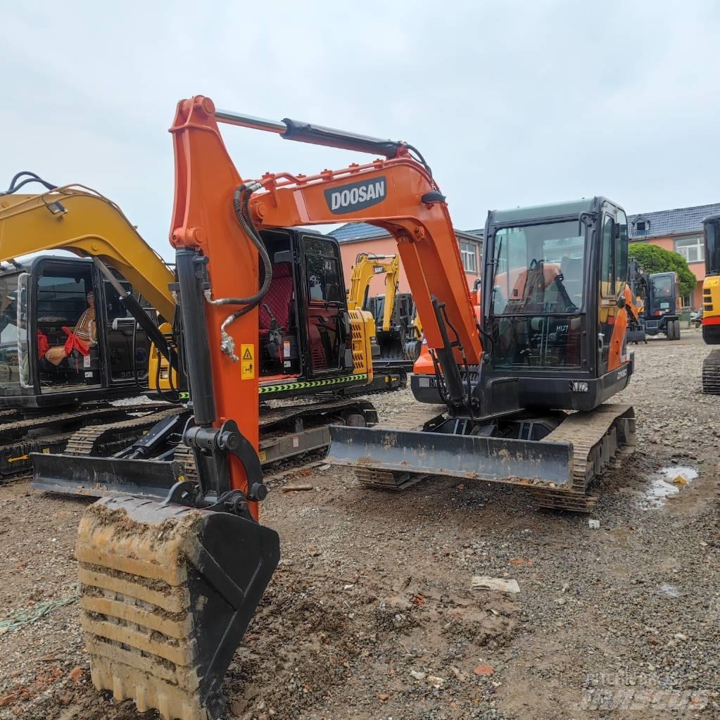 Doosan DX60 Minikaivukoneet < 7t