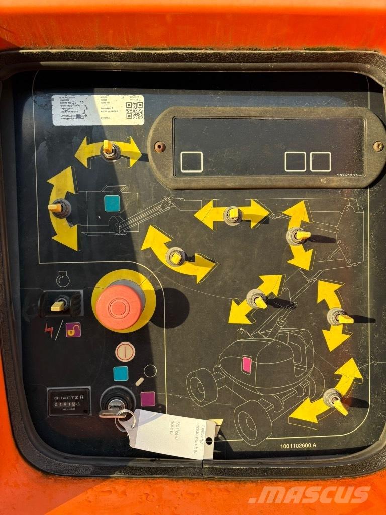 JLG 800 AJ Kuukulkijat