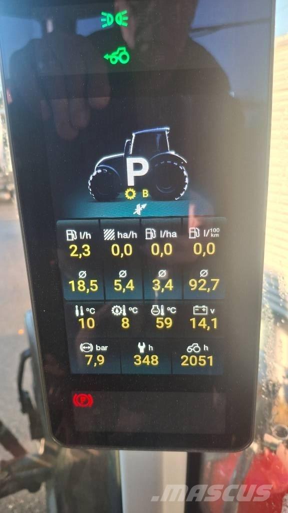 Valtra Q 305 Traktorit