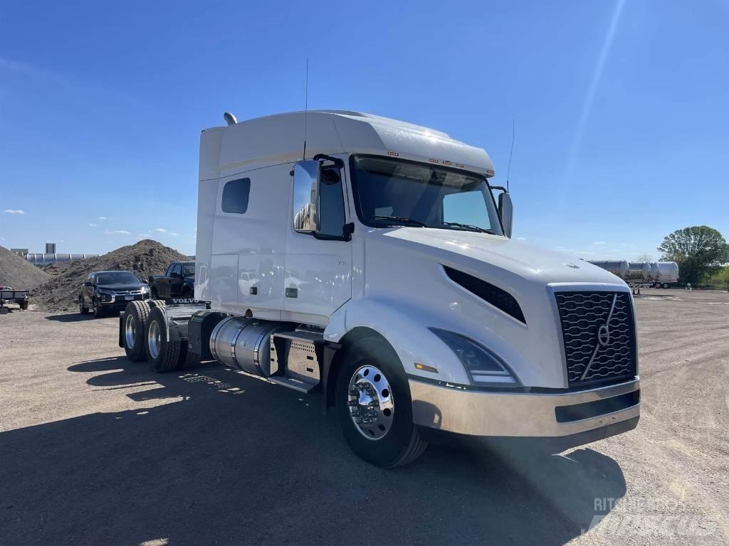 Volvo VNL 740 Vetopöytäautot