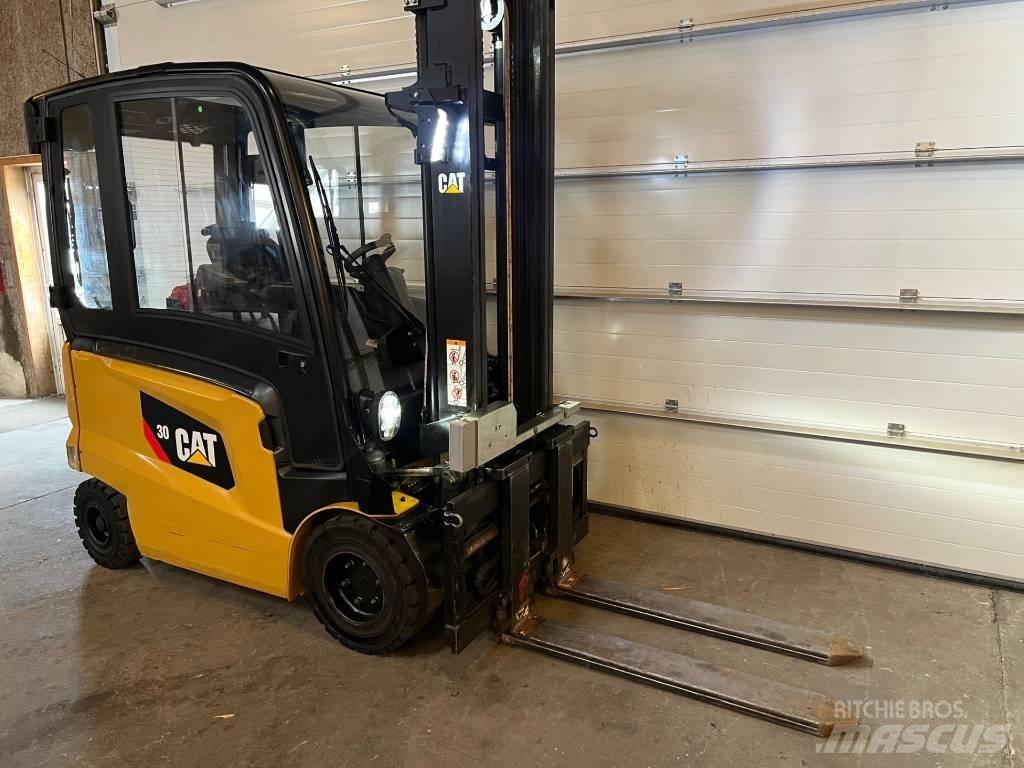 CAT EP30CN Sähkötrukit