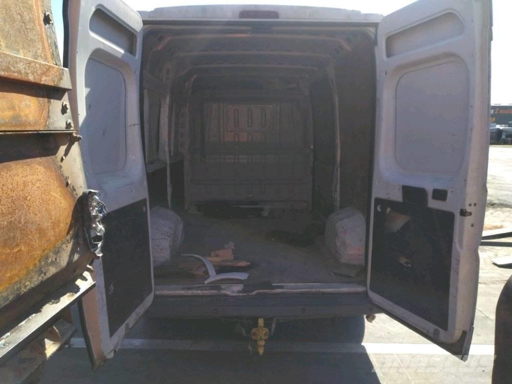 Peugeot BOXER 3 Jakeluautot