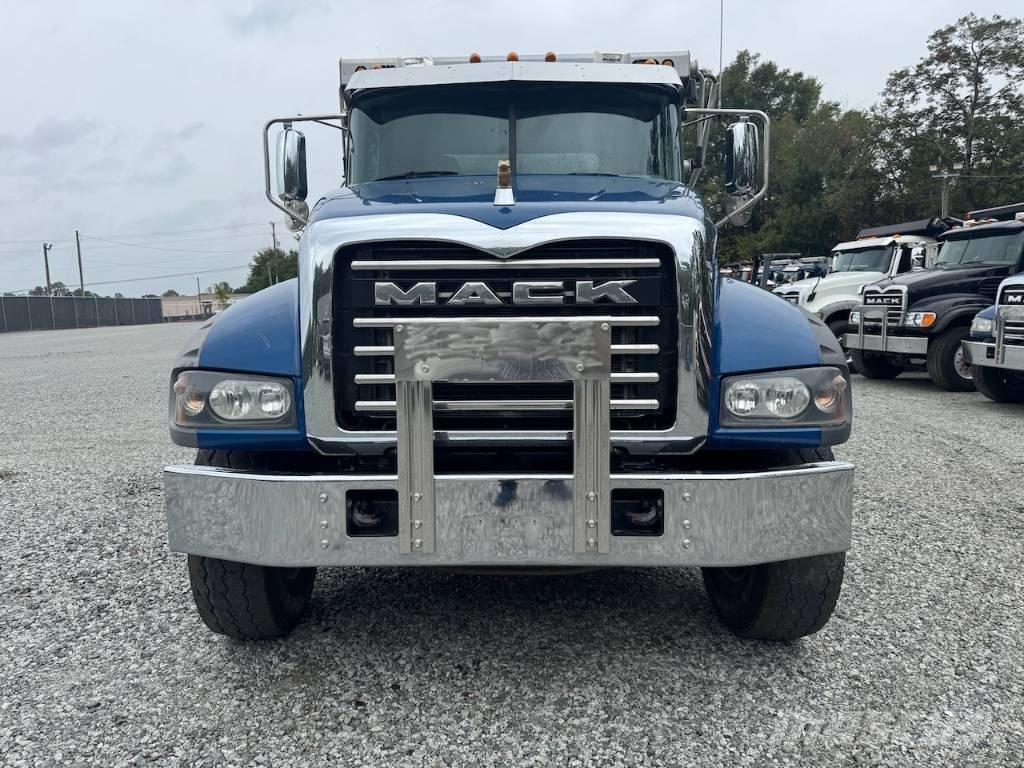 Mack Granite 64FR Sora- ja kippiautot