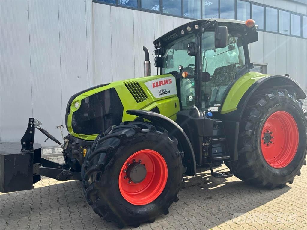 CLAAS Axion 830 Traktorit