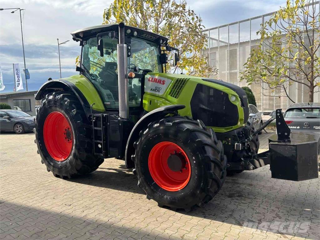 CLAAS Axion 830 Traktorit