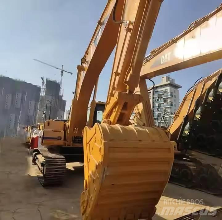 CAT CAT323B Midikaivukoneet 7t - 12t