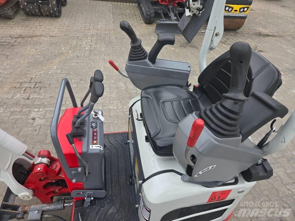 Takeuchi TB 210 R Minikaivukoneet < 7t