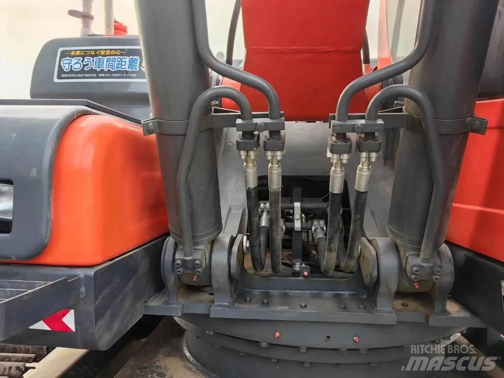 Doosan DX225LC-9C Telakaivukoneet