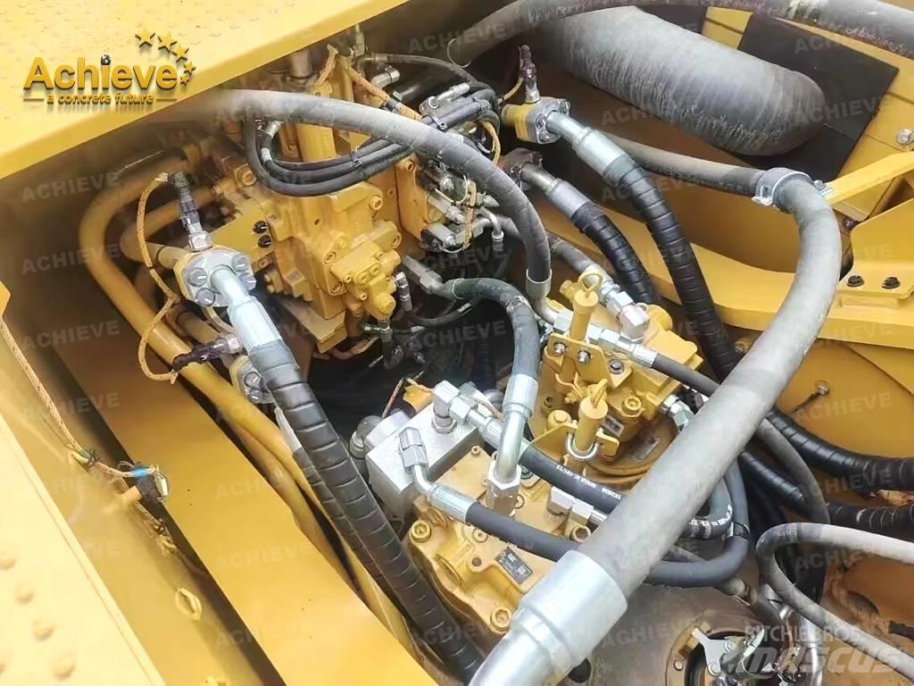 CAT 352 Telakaivukoneet