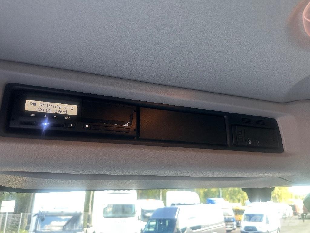 Scania P250 Umpikorikuorma-autot