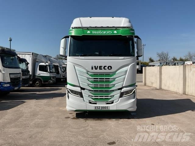 Iveco S-Way 570 Vetopöytäautot