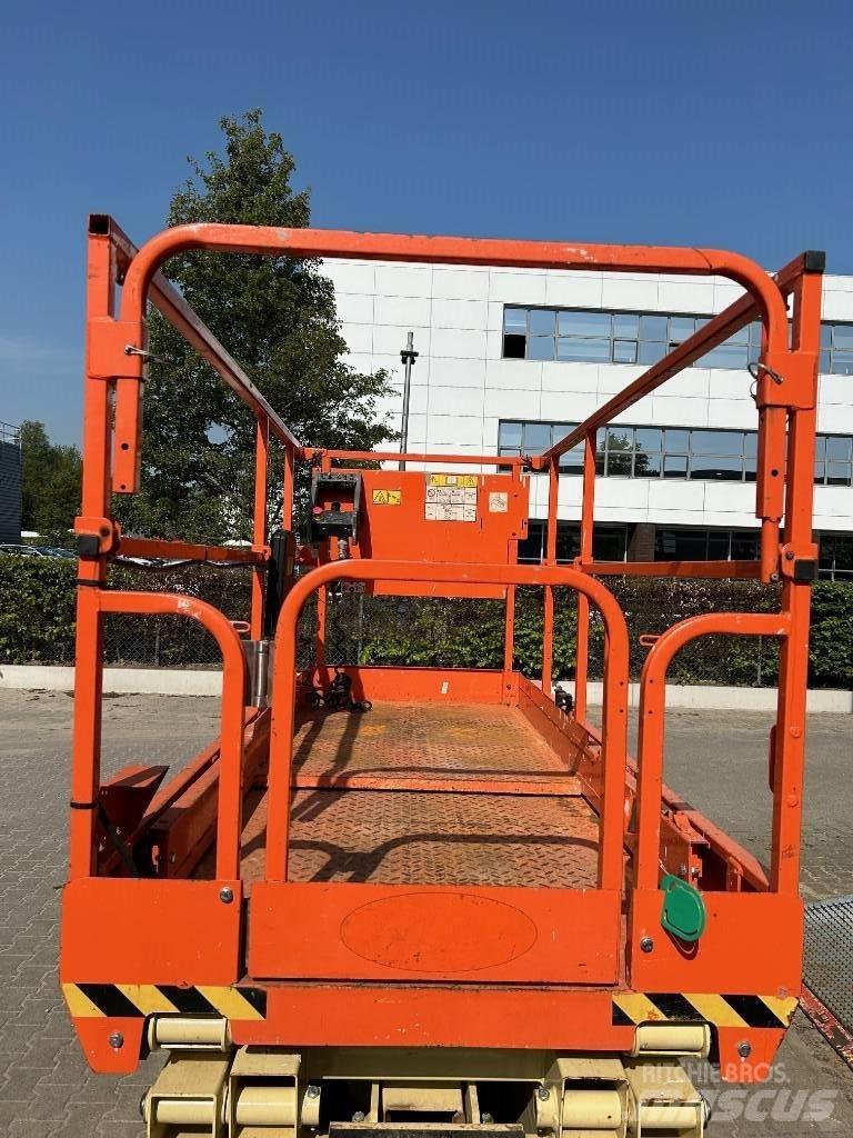 JLG 3246 ES Saksilavat