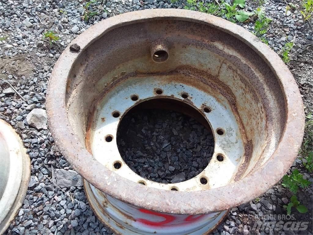 Valmet 860 20x26,5 Renkaat ja vanteet