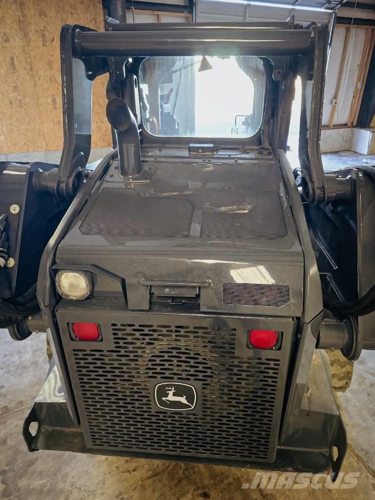 John Deere 325 G Liukuohjatut kuormaajat