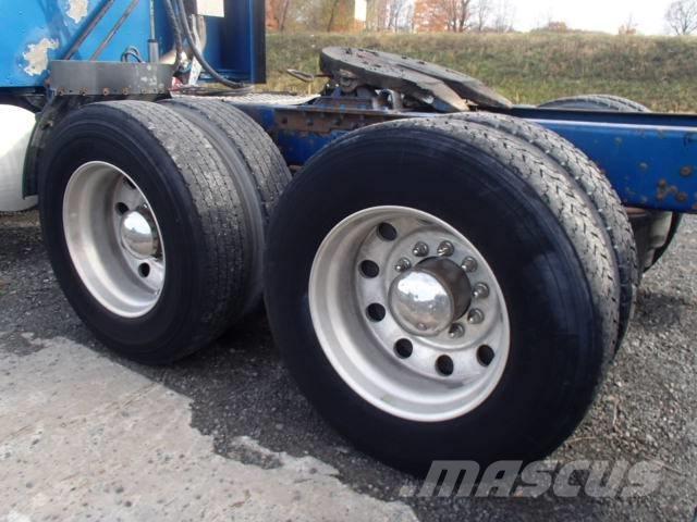 Kenworth T 800 Vetopöytäautot