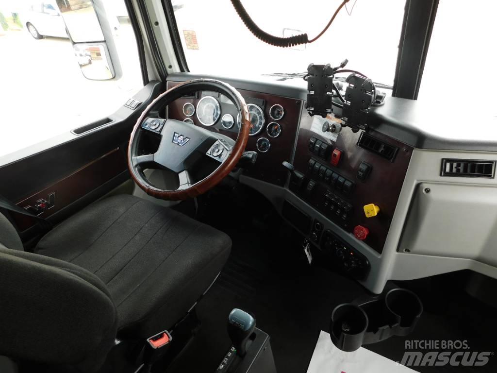Western Star 5700 XE Vetopöytäautot