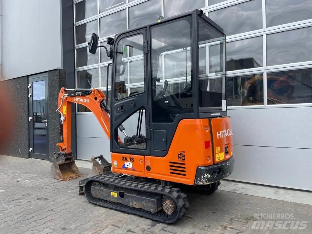 Hitachi ZX19-6 CR Minikaivukoneet < 7t