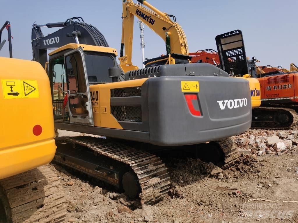 Volvo EC 240 Telakaivukoneet