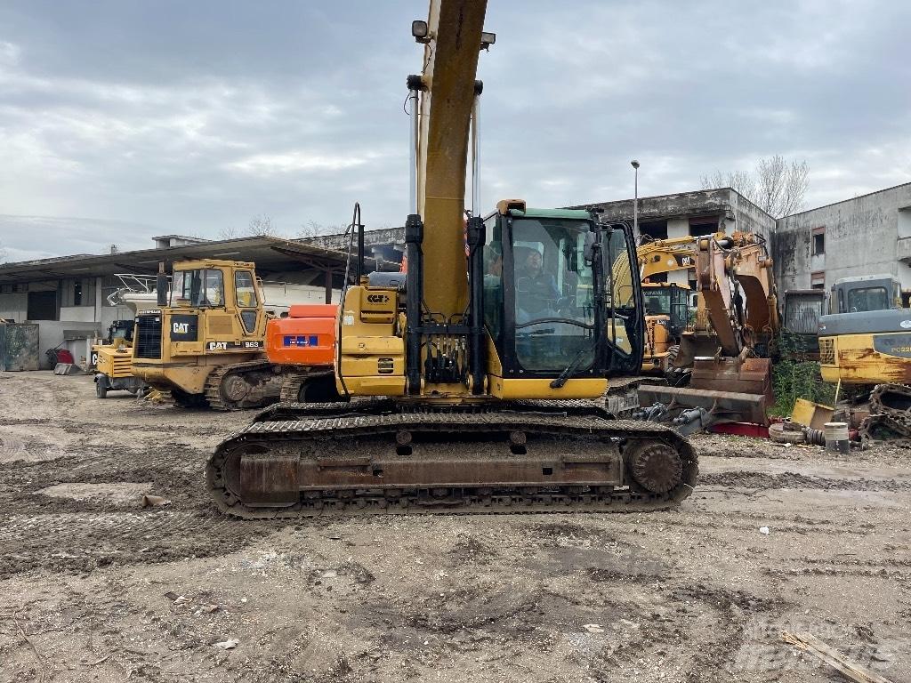 CAT 323 D Telakaivukoneet