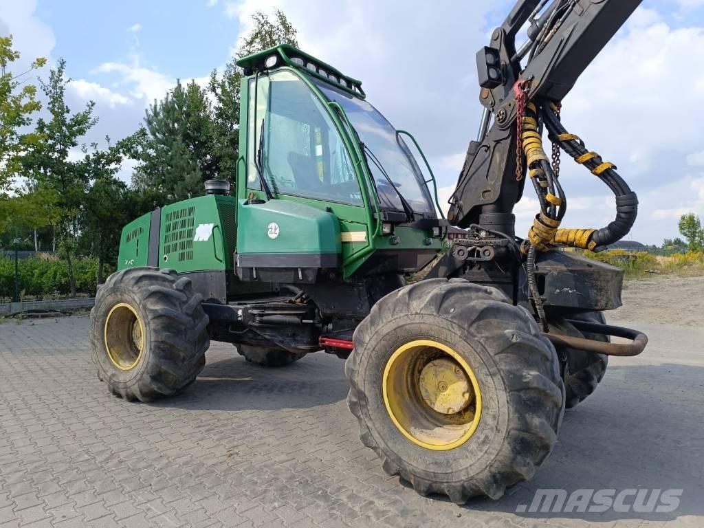 John Deere 770 D Harvesterit