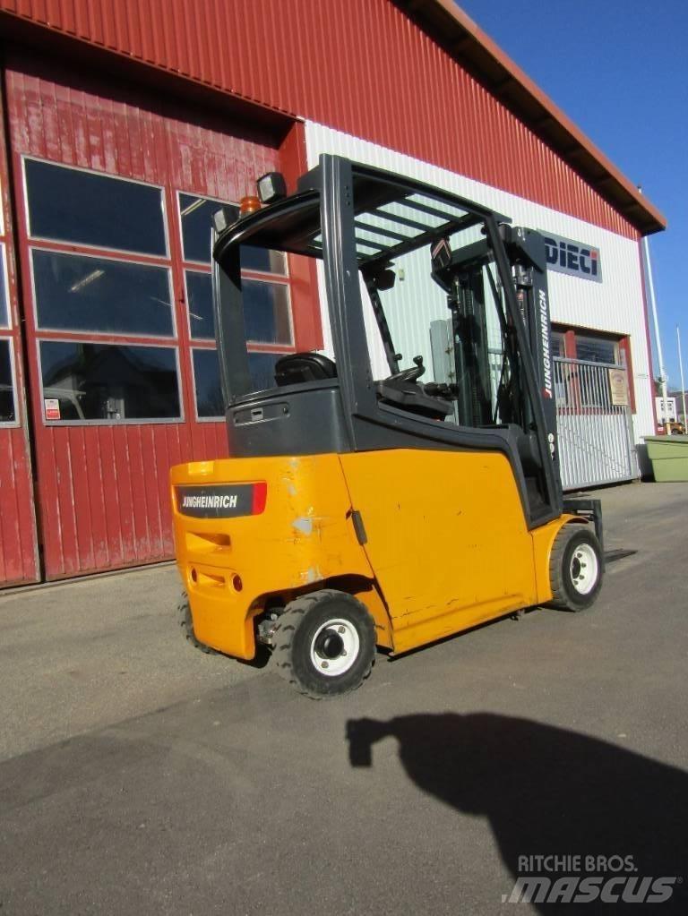 Jungheinrich EFG 320 Sähkötrukit